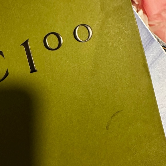 Gucci authentic medium Paper Bag - Picture 3 of 3